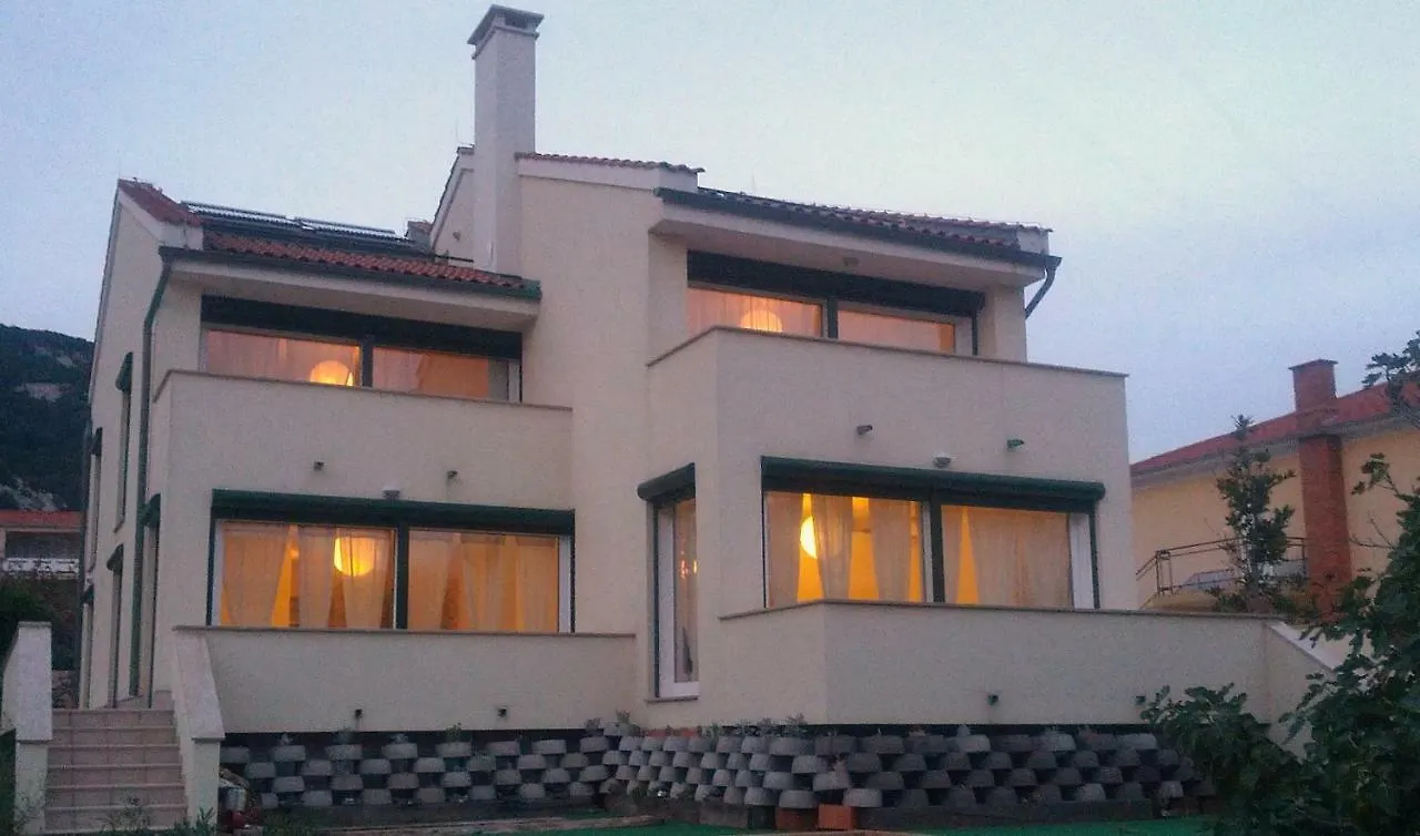 Apartments & Rooms Ddd2 Baška Affittacamere